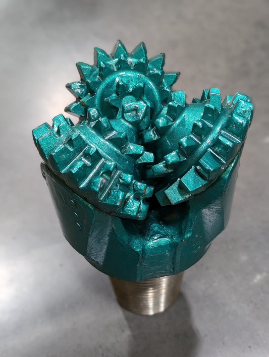 RERUN 10 5/8" IADC 117 Steel Tooth (Milled Tooth) Sealed Bearing Tricone Drilling Bit w/ 6 5/8" REG PIN